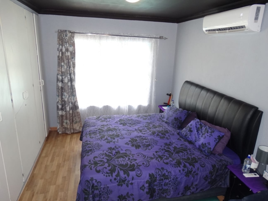 3 Bedroom Property for Sale in Geelhoutpark North West